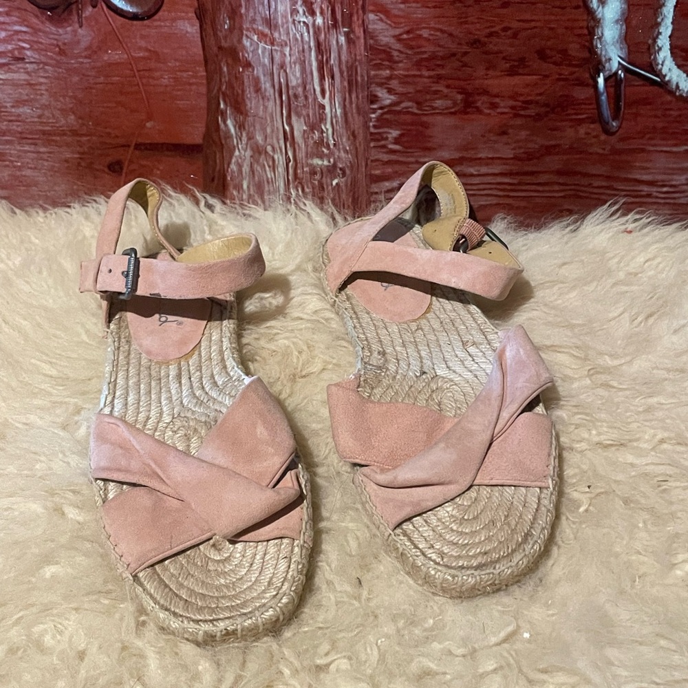 Splendid suede sandals